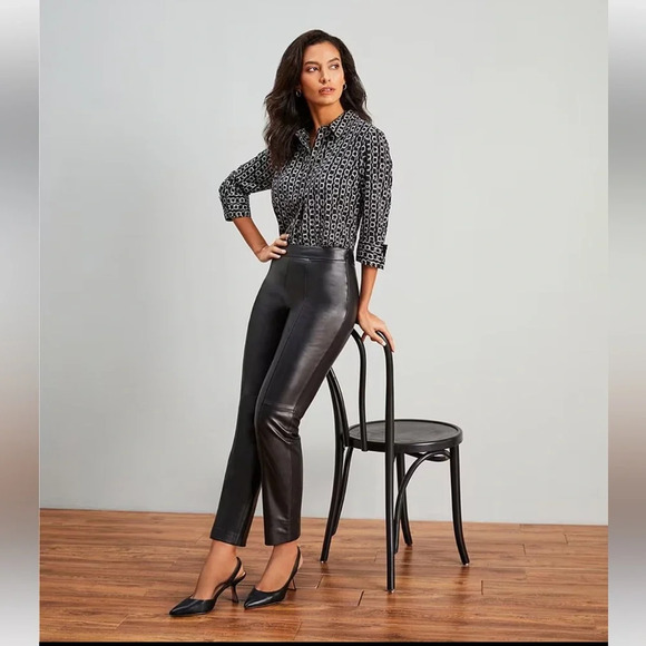 INVESTMENTS Black 💯 Lamb’s Skin‎ leather pants size 8. - Picture 1 of 16